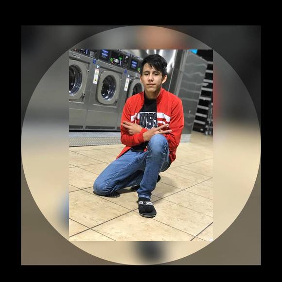 Meet your Posher, Ediberto - Picture 1 of 1